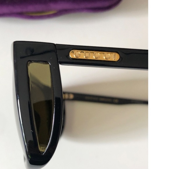 GUCCI 62mm Shield Sunglasses in black - Picture 4 of 12